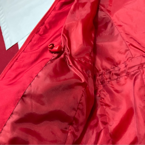 RED Puffer Vest womens M Pockets Sleeveless Jacket RIBBED BAND NECK M cinch Ties - Picture 13 of 16